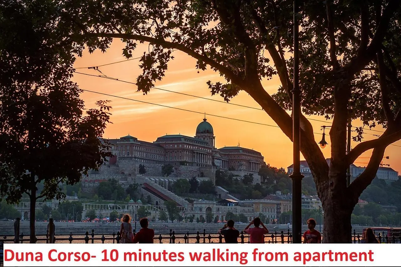 2 Rooms Between Of Chain Bridge, Cathedral, Parlament,Castle Area Budapeste 0*,  Hungria