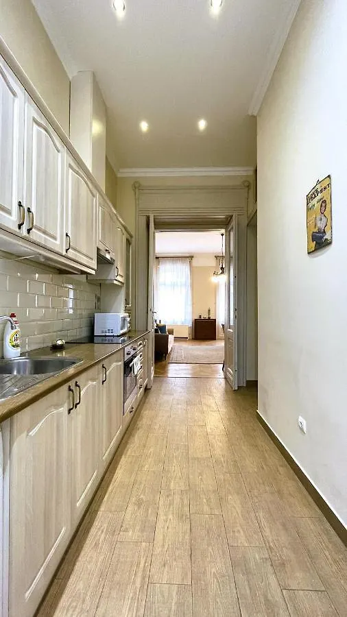 2 Rooms Between Of Chain Bridge, Cathedral, Parlament,Castle Area Budapeste 0*,  Hungria