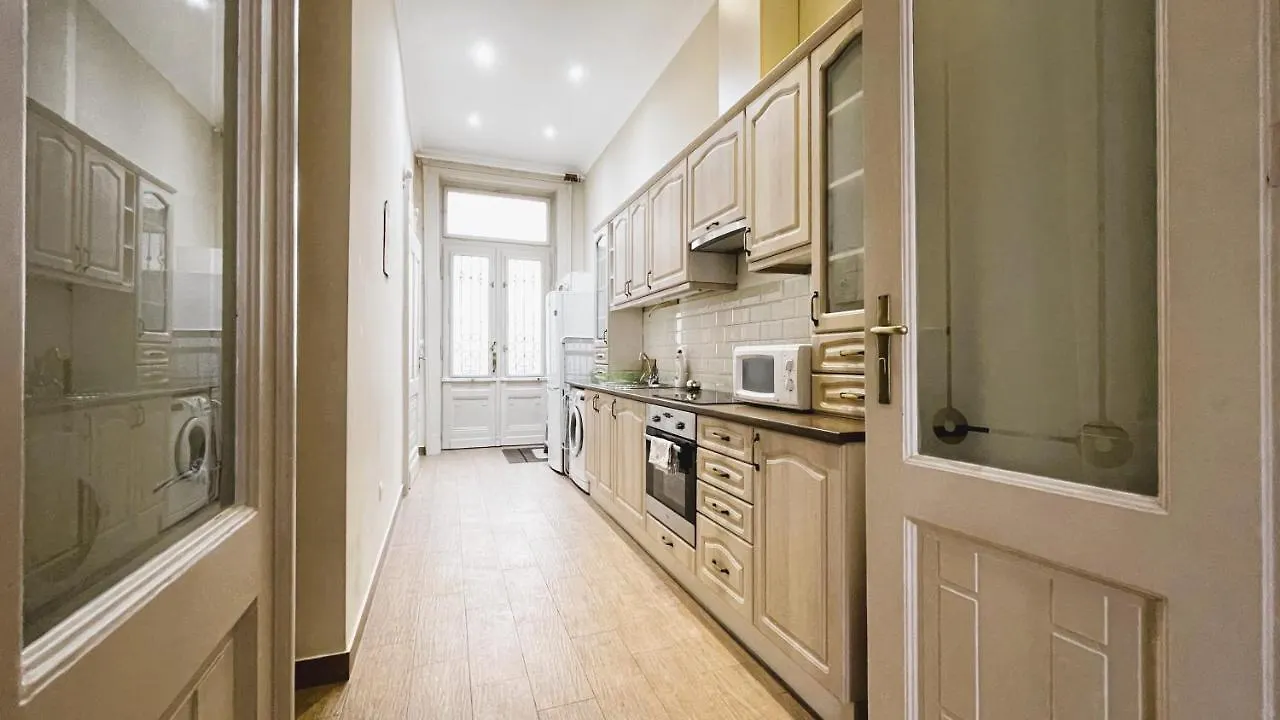 2 Rooms Between Of Chain Bridge, Cathedral, Parlament,Castle Area Budapeste Apartamento