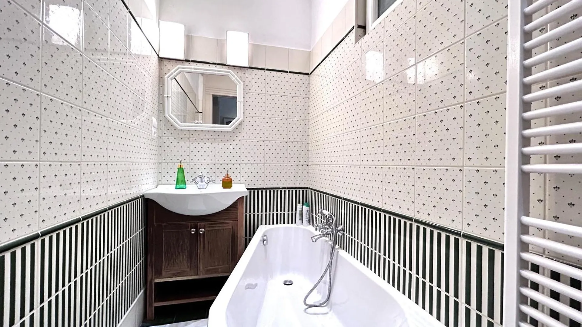 2 Rooms Between Of Chain Bridge, Cathedral, Parlament,Castle Area Budapeste Apartamento