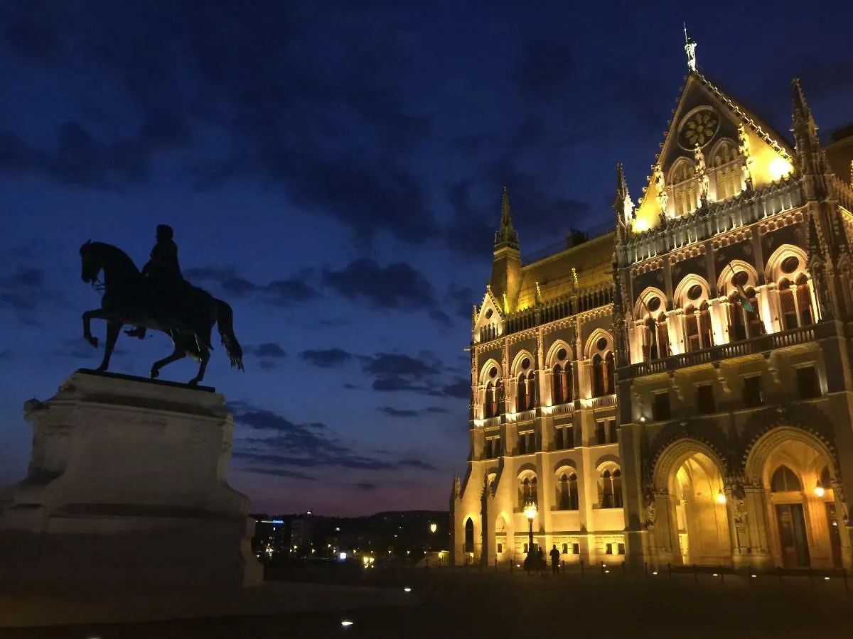 2 Rooms Between Of Chain Bridge, Cathedral, Parlament,Castle Area Budapeste